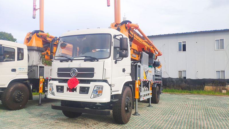 輕松解決混凝土攪拌泵車堵管難題,讓施工減少煩惱 輕松解決混凝土攪拌泵車堵管難題,讓施工減少煩惱
